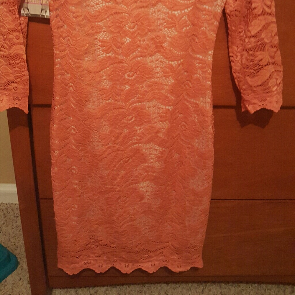 dress - Picture 2 of 4